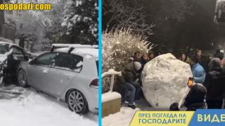 Ето защо снегът предизвиква смесени емоции (видео)