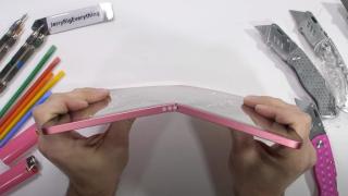 Ето колко лесно може да се счупи с ръце iPad 10 (видео)