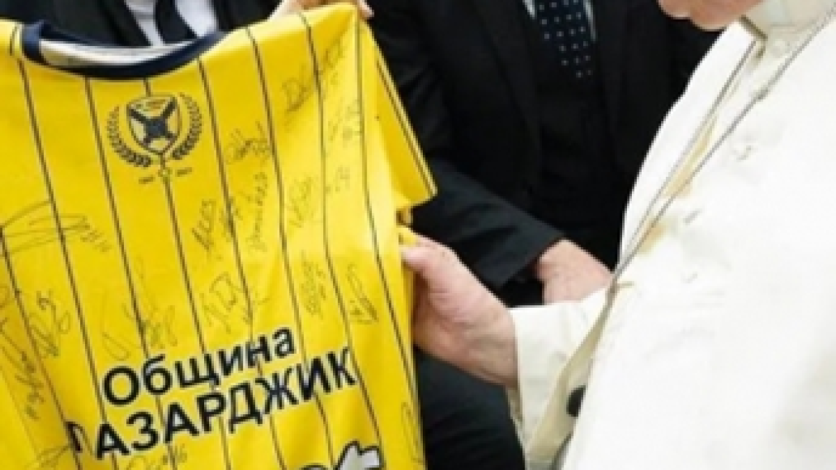 С края на 2022 година - папа Франциск стана “фен“ на български шампион!