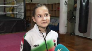 Награждават 10-годишното момиче, помогнало за ареста на пиян шофьор (видео)