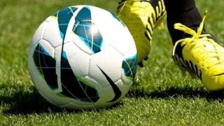 Оперират по спешност известен футболен мениджър във Висшата лига