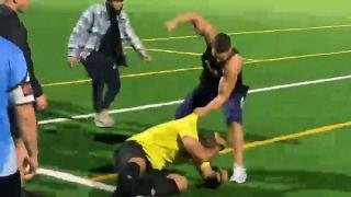 Наказан футболист преби съдия и му изби 4 зъба (видео)