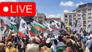 НА ЖИВО: "Господарите" с поредно включване от протеста срещу правителството (видео)