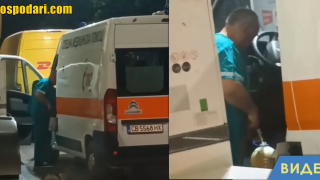Шофьор на линейка точи гориво в туба (видео)