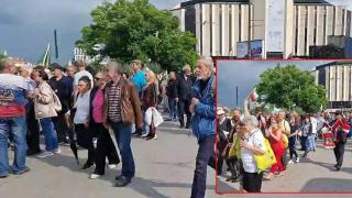 40 шествия за "мир и неутралитет" - нито едно от тях не стигна до Руското посолство