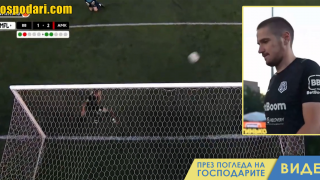 Руски футболист не успя да вкара гол... от голлинията (видео)