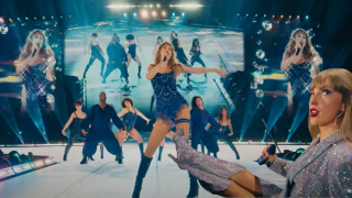 "Taylor Swift: The Eras Tour" се превръща в най-печелившия концертен филм в историята (видео)