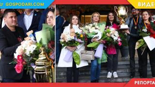 "Бяла лястовица" за златните български шахматистки (РЕПОРТАЖ)