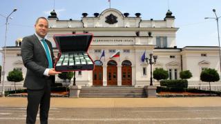 Кабинетът отпуска допълнителни средства за Министерството на здравеопазването и за МВР
