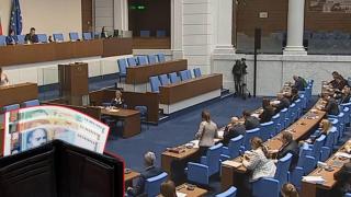 Приеха бюджета на ДОО, увеличават минималната заплата и пенсиите