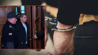 Домашен арест за обвинения в корупция Иван Иванов-син от Спортното министерство (видео)