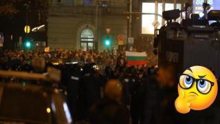 13 са наказаните полицаи след протеста на футболните фенове в София (видео)