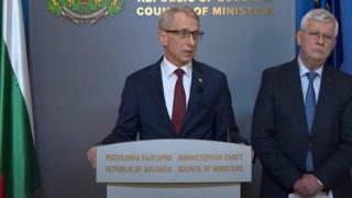 Не може да подпомагаме зърнопроизводители на печалба, заяви Денков (видео)