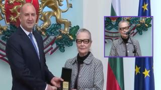 Знаменитата актриса Цветана Манева бе удостоена с Почетния знак на президента