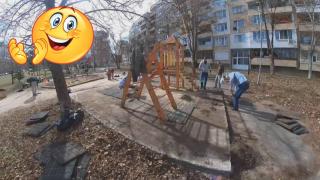 Столични доброволци почистват детски площадки и междублокови пространства (видео)