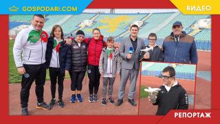 Бяла лястовица за световния шампион Александър Асенов