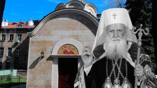 Покланяме се пред тленните останки на Патриарх Неофит в храм "Света Марина"(видео)