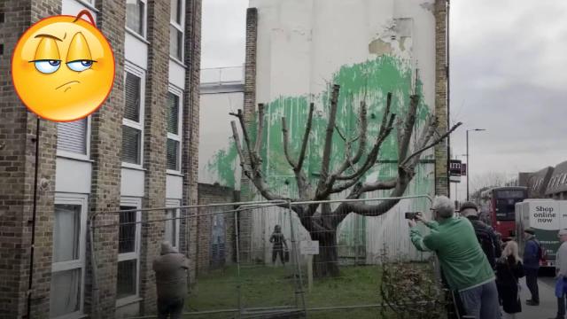 Заляха с бяла боя новата творба на Банкси в Лондон (видео)
