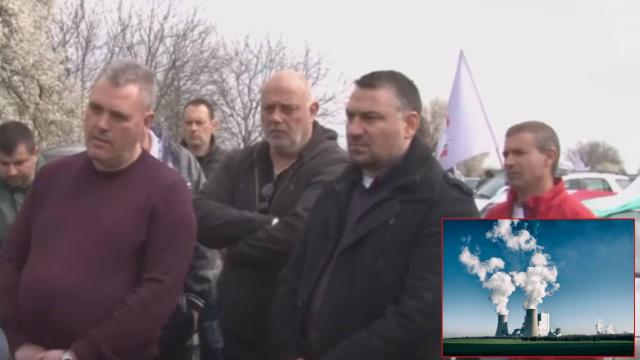 Протест на миньори и енергетици затваря пътища в Старозагорско