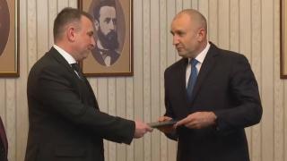 "Аз съм цар Калоян": Мъж се опита да нахлуе в президентството