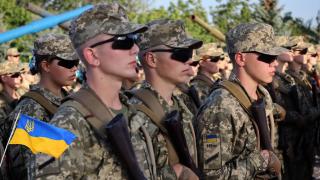 Украйна мобилизира и 25-годишните (видео)