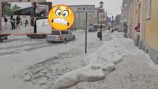 Тежка буря потопи полски град в метър лед и вода (видео)