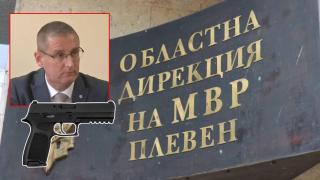 Полицаят от Плевен прострелял младежа с личното си оръжие (видео)