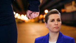 Датският премиер беше нападната в центъра на Копенхаген (видео)