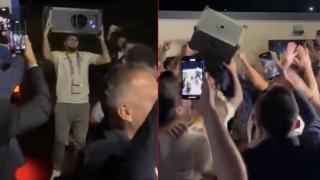 Румънският национален отбор отпразнува победата си с балкански ритми (видео)