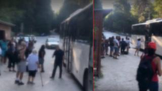 Група от около 15 души нападна пътник в столичен автобус (видео)