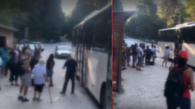 Група от около 15 души нападна пътник в столичен автобус (видео)
