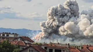 Взрив в склад за фойерверки край Елин Пелин (видео)