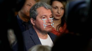 Пълен провал на разговорите с ИТН - на срещата се яви само един независим депутат (видео)