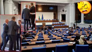Поредна саморазправа между депутати в Народното събрание (видео)