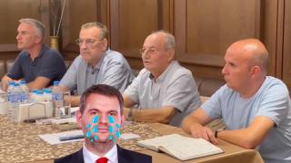 Гонят Доган от сарая в Росенец