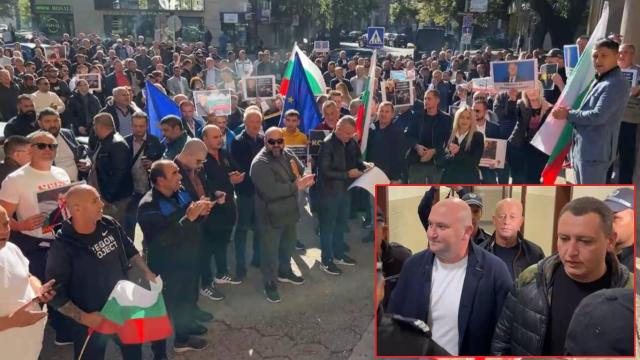 Масов протест в Хасково в подкрепа на арестувания кмет на Минерални бани (видео)