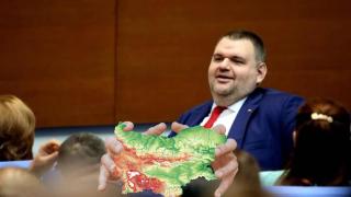 Изборите тази неделя: Избираме ли да дадем на Пеевски пълна власт над държавата?!