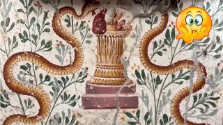 Археолози откриха малка къща с митологични сцени в Помпей (видео)