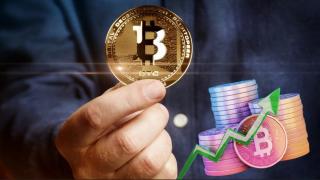 Биткойнът чупи нови рекорди – цената му достигна 90 000 долара за първи път в историята 