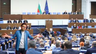 Очаквано депутатите пак не се разбраха за председател на парламента