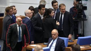 Депутатите пак се изложиха с избора на председател на НС