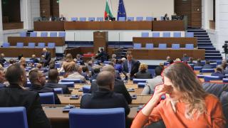 Шести неуспешен опит за избор на председател на парламента