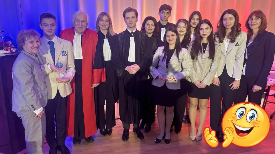 Български ученици спечелиха първо място на Европейското състезание по право