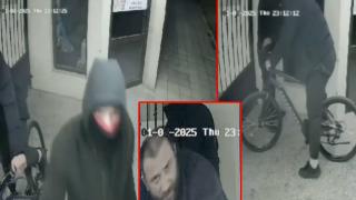 Крадци отмъкнаха велосипеди от жилищна сграда във Варна (видео)