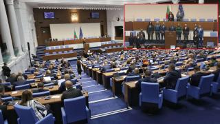 13 нови депутати от ГЕРБ-СДС, ИТН и БСП положиха клетва в парламента