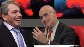 Обвиненият в плагиатство Петър Илиев стана нещатен сътрудник на Тошко Йорданов 