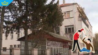 Двама непълнолетни се сбиха в училищен двор, отнесоха глоби (видео)