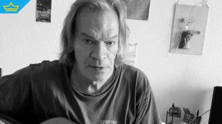 Руски музикант с позиция срещу войната "падна" от 10-ия етаж по време на полицейски обиск