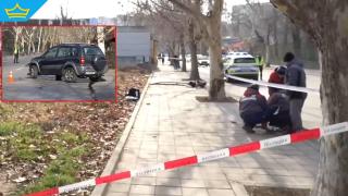 Кола помете майка с две деца на тротоар в Русе след сблъсък с друг автомобил (видео)