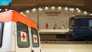 Спряха временно движението на метрото при „Лъвов мост“ заради мъж на релсите